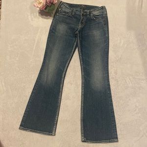 SILVER SUKI SURPLUS Size 28 X 32 Blue Jeans